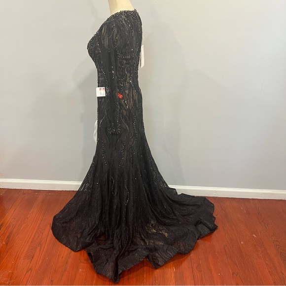 MAC DUGGAL Black Beaded Zippered Sheer Lined Long Sleeve V Neck Mermaid Gown - Picture 15 of 17